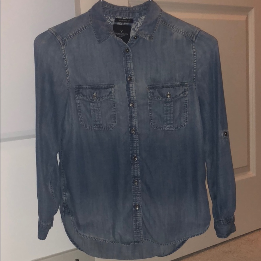 American Eagle boyfriend fit button down